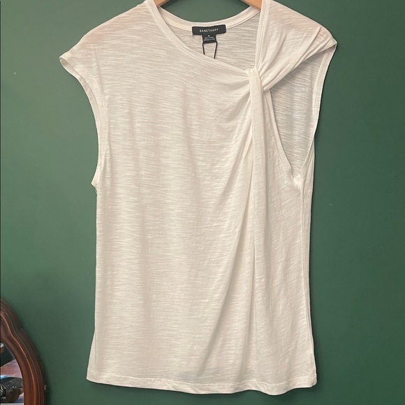 Sanctuary Tops - Sanctuary Women's M Off- White Twist Front Tee NWT